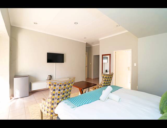5 BEDROOM HOUSE TO LET IN WINSTON RIDGE